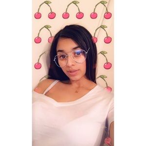 Meet your Posher, Priscilla